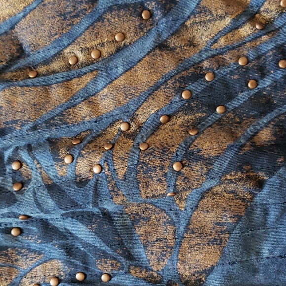 Brand New GUESS strapless top - Picture 7 of 9